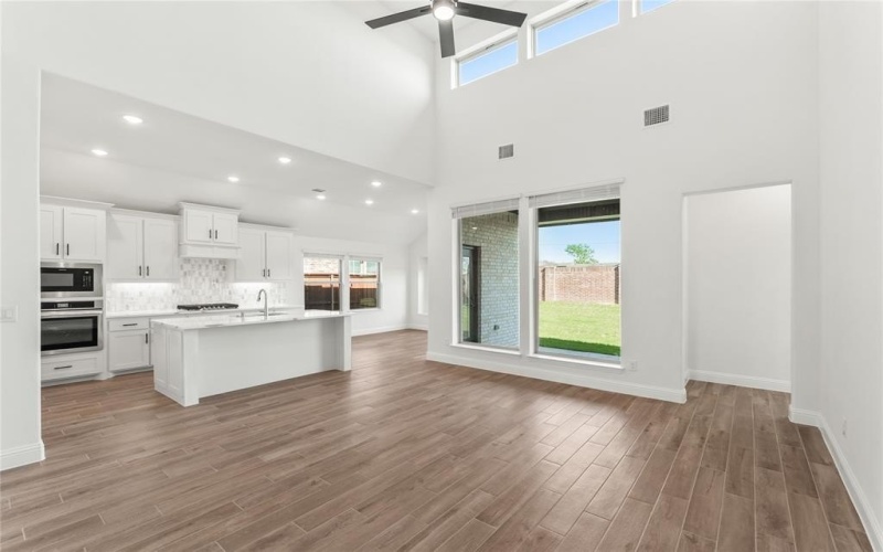 5859 Anning Way, Pilot Point, TX 76258, 5 Bedrooms Bedrooms, ,5 BathroomsBathrooms,Residential,For Sale,5859 Anning Way,20745166