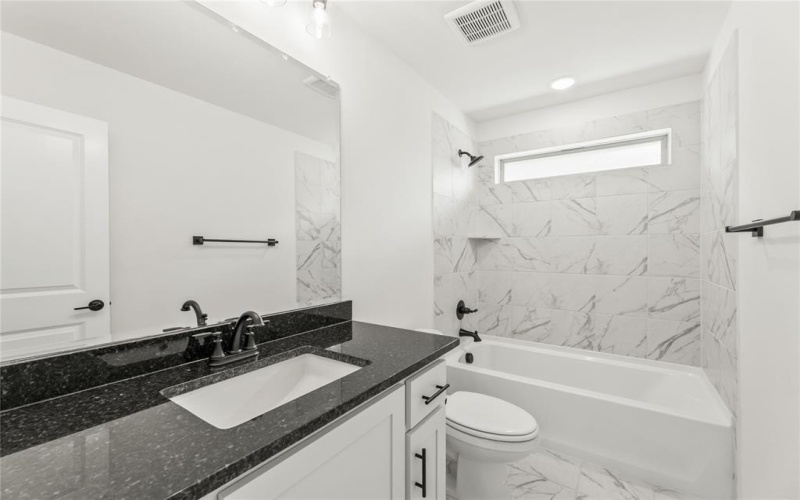 5859 Anning Way, Pilot Point, TX 76258, 5 Bedrooms Bedrooms, ,5 BathroomsBathrooms,Residential,For Sale,5859 Anning Way,20745166