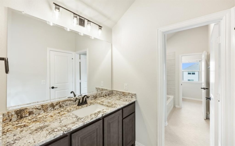 1042 Fleetwood Drive, Justin, TX 76247, 5 Habitaciones Habitaciones , ,3 BañosBaños,Residential,En Venta,1042 Fleetwood Drive,20745333
