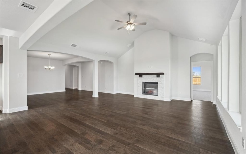 2805 Spring Valley Drive, Anna, TX 75409, 4 Habitaciones Habitaciones , ,2 BañosBaños,Residential,En Venta,2805 Spring Valley Drive,20734756