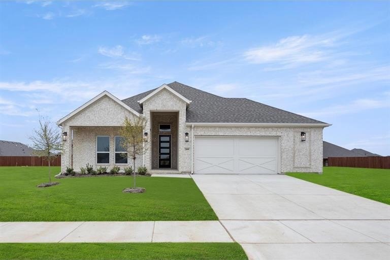 2109 Phoebe Drive, Mansfield, TX 76063, 4 Bedrooms Bedrooms, ,3 BathroomsBathrooms,Residential,For Sale,2109 Phoebe Drive,20734892