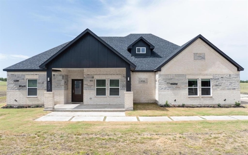 3037 County Road 4301, Greenville, TX 75401, 4 Bedrooms Bedrooms, ,2 BathroomsBathrooms,Residential,For Sale,3037 County Road 4301,20735444