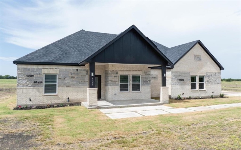 3037 County Road 4301, Greenville, TX 75401, 4 Bedrooms Bedrooms, ,2 BathroomsBathrooms,Residential,For Sale,3037 County Road 4301,20735444