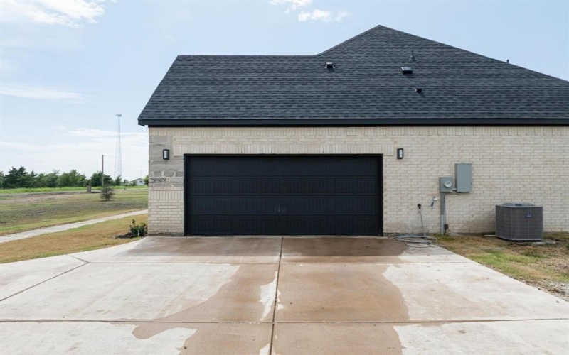 3037 County Road 4301, Greenville, TX 75401, 4 Bedrooms Bedrooms, ,2 BathroomsBathrooms,Residential,For Sale,3037 County Road 4301,20735444