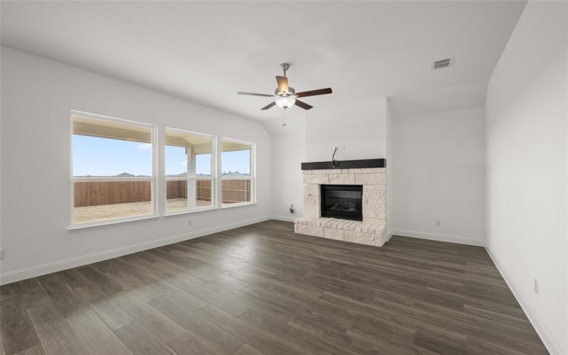 504 Pebble Circle, Azle, TX 76020, 3 Bedrooms Bedrooms, ,2 BathroomsBathrooms,Residential,For Sale,504 Pebble Circle,20751196