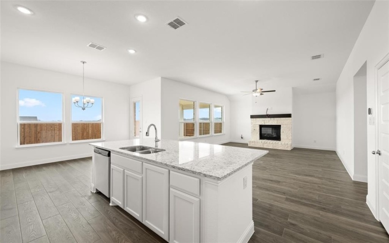 504 Pebble Circle, Azle, TX 76020, 3 Bedrooms Bedrooms, ,2 BathroomsBathrooms,Residential,For Sale,504 Pebble Circle,20751196