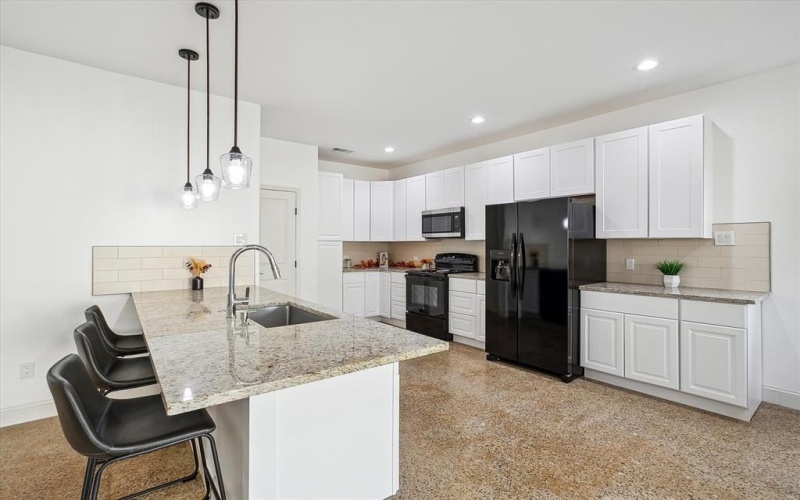 116 S Tatum Avenue, Dallas, TX 75211, 3 Habitaciones Habitaciones , ,2 BañosBaños,Residential,En Venta,116 S Tatum Avenue,20765355