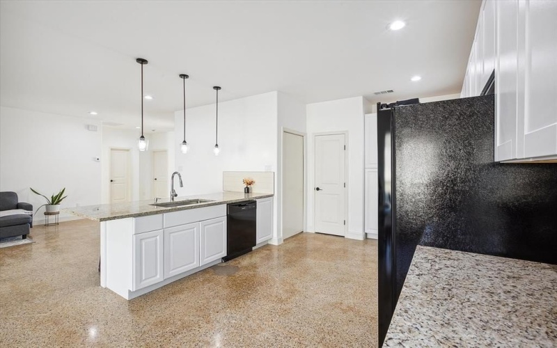 116 S Tatum Avenue, Dallas, TX 75211, 3 Habitaciones Habitaciones , ,2 BañosBaños,Residential,En Venta,116 S Tatum Avenue,20765355