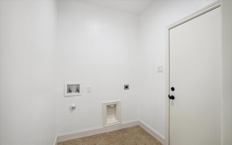 116 S Tatum Avenue, Dallas, TX 75211, 3 Habitaciones Habitaciones , ,2 BañosBaños,Residential,En Venta,116 S Tatum Avenue,20765355