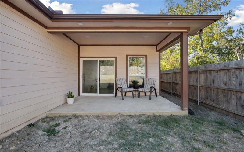 116 S Tatum Avenue, Dallas, TX 75211, 3 Habitaciones Habitaciones , ,2 BañosBaños,Residential,En Venta,116 S Tatum Avenue,20765355