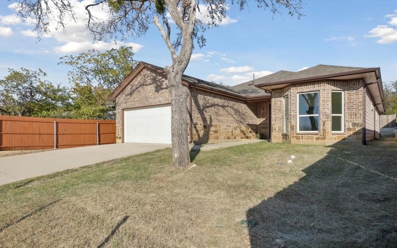 116 S Tatum Avenue, Dallas, TX 75211, 3 Habitaciones Habitaciones , ,2 BañosBaños,Residential,En Venta,116 S Tatum Avenue,20765355