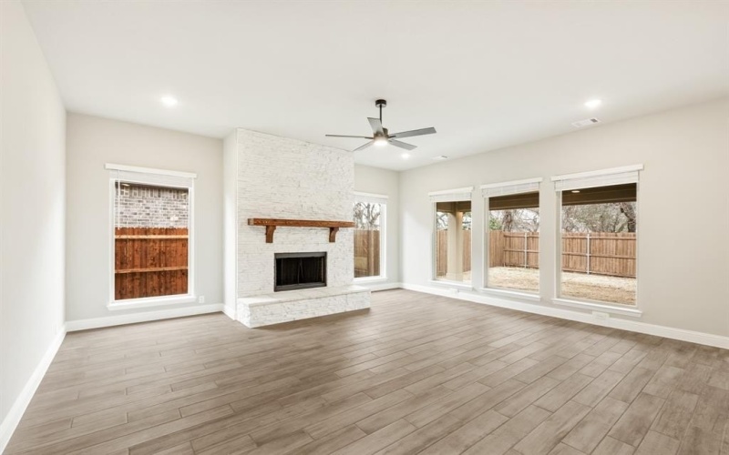 4041 Alpine Street, Midlothian, TX 76065, 4 Bedrooms Bedrooms, ,3 BathroomsBathrooms,Residential,For Sale,4041 Alpine Street,20765473