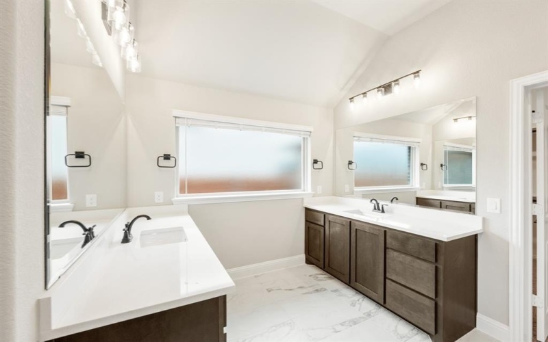 4041 Alpine Street, Midlothian, TX 76065, 4 Bedrooms Bedrooms, ,3 BathroomsBathrooms,Residential,For Sale,4041 Alpine Street,20765473