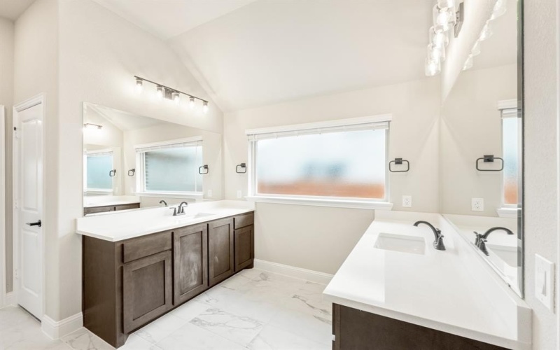 4041 Alpine Street, Midlothian, TX 76065, 4 Bedrooms Bedrooms, ,3 BathroomsBathrooms,Residential,For Sale,4041 Alpine Street,20765473