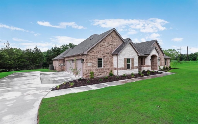2201 Crystal Palace Boulevard, Alvarado, TX 76009, 4 Bedrooms Bedrooms, ,2 BathroomsBathrooms,Residential,For Sale,2201 Crystal Palace Boulevard,20757341