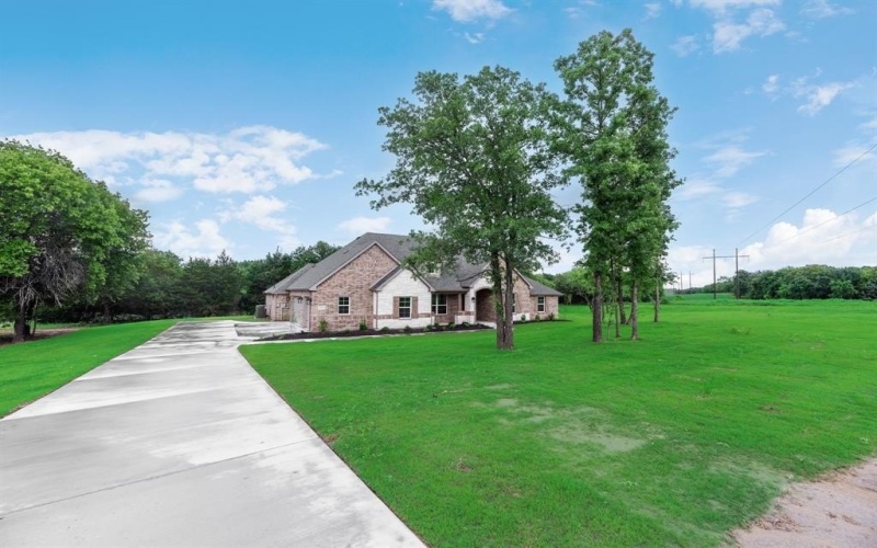 2201 Crystal Palace Boulevard, Alvarado, TX 76009, 4 Bedrooms Bedrooms, ,2 BathroomsBathrooms,Residential,For Sale,2201 Crystal Palace Boulevard,20757341