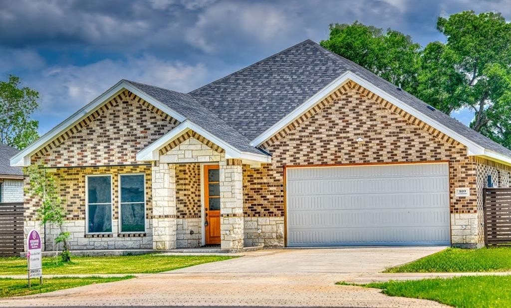 809 S Adelaide Street, Terrell, TX 75160, 4 Bedrooms Bedrooms, ,2 BathroomsBathrooms,Residential,For Sale,809 S Adelaide Street,20757834