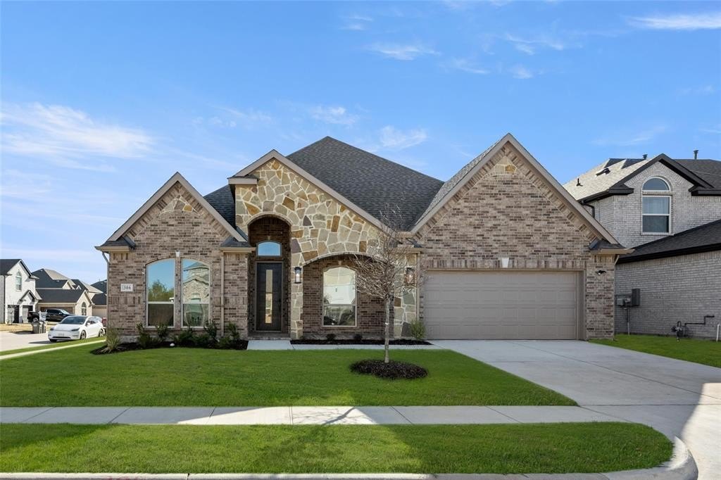 306 Tradd Street, Glenn Heights, TX 75154, 4 Bedrooms Bedrooms, ,5 BathroomsBathrooms,Residential,For Sale,306 Tradd Street,20766075