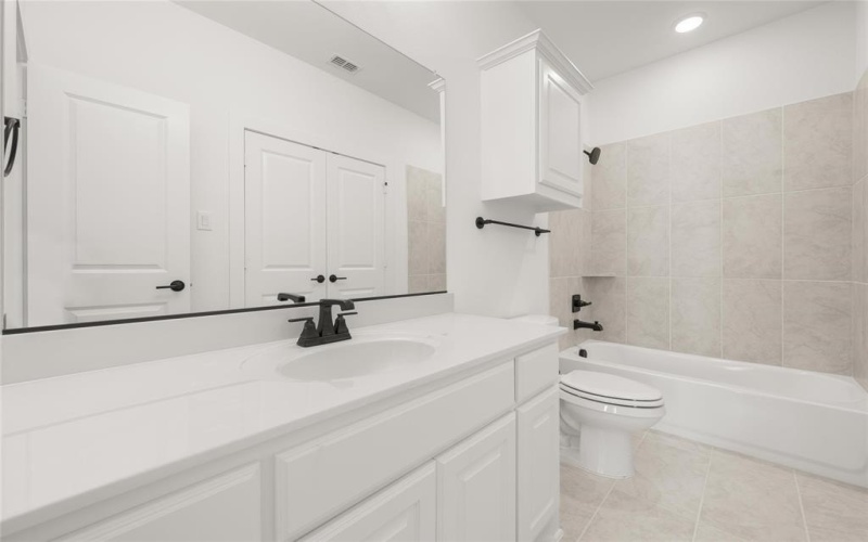 306 Tradd Street, Glenn Heights, TX 75154, 4 Bedrooms Bedrooms, ,5 BathroomsBathrooms,Residential,For Sale,306 Tradd Street,20766075