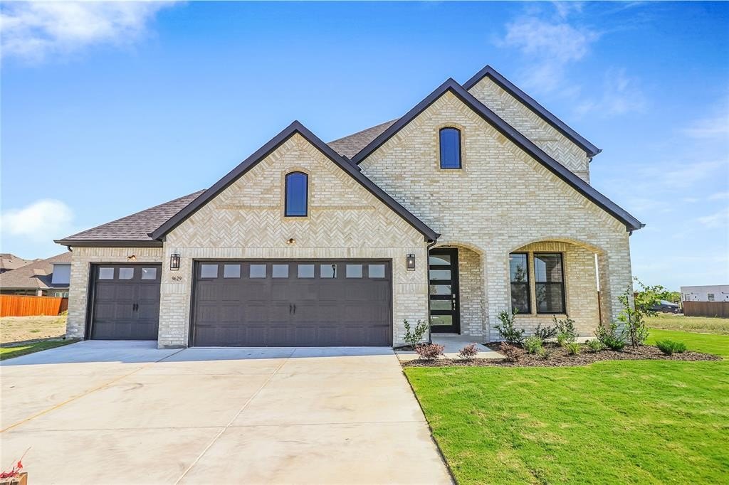9629 Polo Pony Court, Mesquite, TX 75126, 5 Bedrooms Bedrooms, ,5 BathroomsBathrooms,Residential,For Sale,9629 Polo Pony Court,20758297
