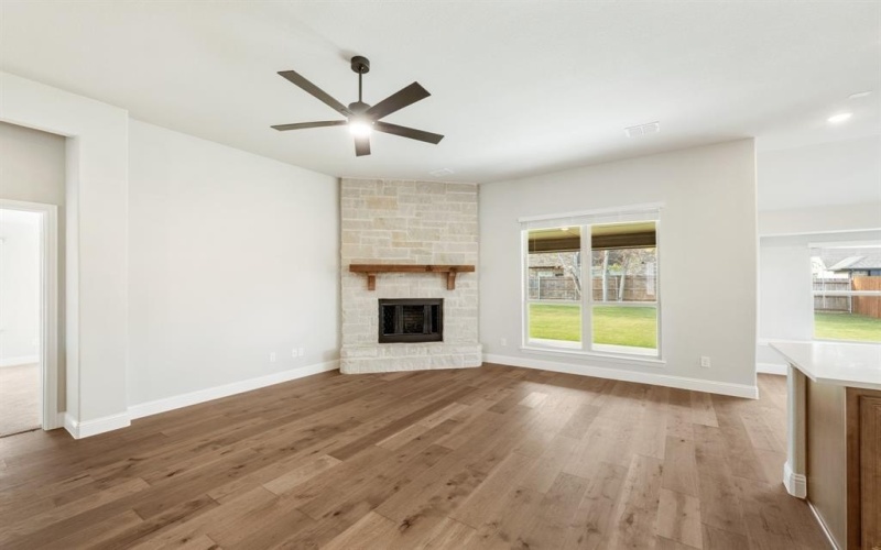 211 Memory Lane, Waxahachie, TX 75165, 3 Habitaciones Habitaciones , ,2 BañosBaños,Residential,En Venta,211 Memory Lane,20766722