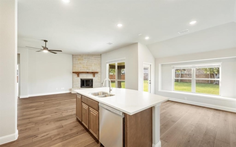 211 Memory Lane, Waxahachie, TX 75165, 3 Habitaciones Habitaciones , ,2 BañosBaños,Residential,En Venta,211 Memory Lane,20766722