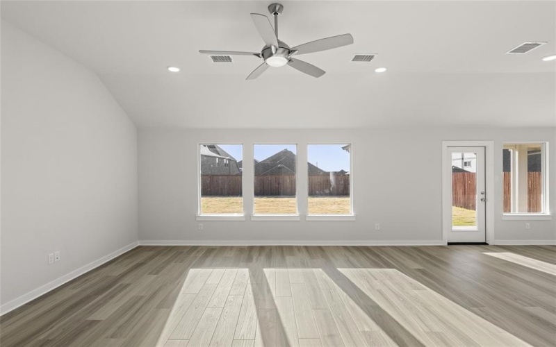 4038 Rio Run, Royse City, TX 75189, 3 Bedrooms Bedrooms, ,2 BathroomsBathrooms,Residential,For Sale,4038 Rio Run,20759401