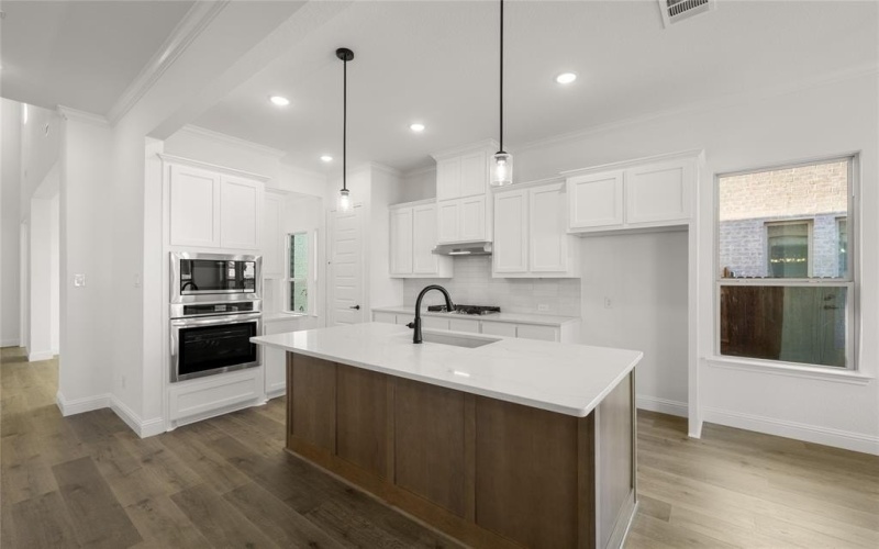 6966 Westlake Drive, Grand Prairie, TX 75054, 5 Habitaciones Habitaciones , ,3 BañosBaños,Residential,En Venta,6966 Westlake Drive,20759424
