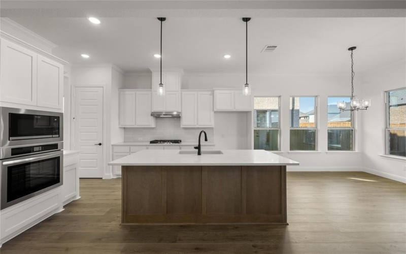 6966 Westlake Drive, Grand Prairie, TX 75054, 5 Habitaciones Habitaciones , ,3 BañosBaños,Residential,En Venta,6966 Westlake Drive,20759424