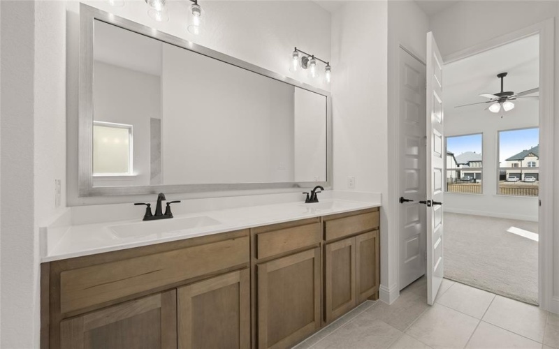 6966 Westlake Drive, Grand Prairie, TX 75054, 5 Habitaciones Habitaciones , ,3 BañosBaños,Residential,En Venta,6966 Westlake Drive,20759424