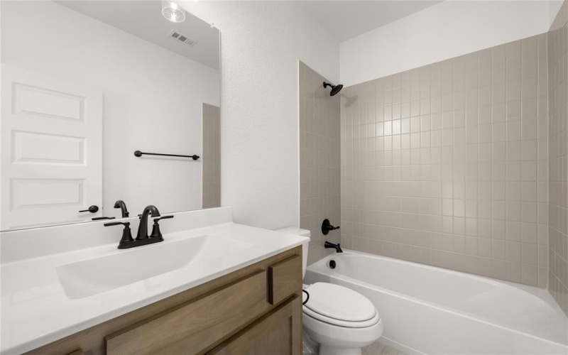 6966 Westlake Drive, Grand Prairie, TX 75054, 5 Habitaciones Habitaciones , ,3 BañosBaños,Residential,En Venta,6966 Westlake Drive,20759424