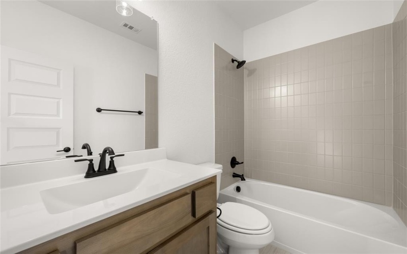 6966 Westlake Drive, Grand Prairie, TX 75054, 5 Habitaciones Habitaciones , ,3 BañosBaños,Residential,En Venta,6966 Westlake Drive,20759424