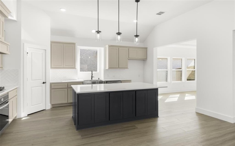 8104 Caprock Trail, Rowlett, TX 75089, 4 Habitaciones Habitaciones , ,3 BañosBaños,Residential,En Venta,8104 Caprock Trail,20759434