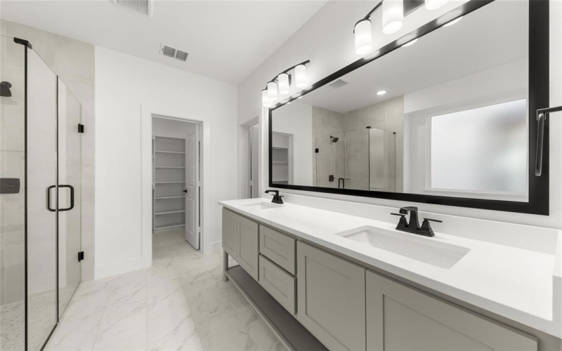 8104 Caprock Trail, Rowlett, TX 75089, 4 Habitaciones Habitaciones , ,3 BañosBaños,Residential,En Venta,8104 Caprock Trail,20759434