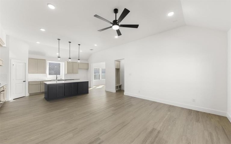 8104 Caprock Trail, Rowlett, TX 75089, 4 Habitaciones Habitaciones , ,3 BañosBaños,Residential,En Venta,8104 Caprock Trail,20759434