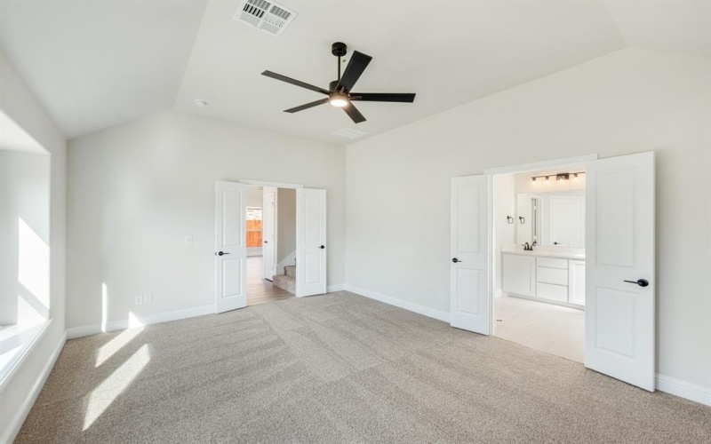 180 Creekside Drive, Sanger, TX 76266, 4 Bedrooms Bedrooms, ,3 BathroomsBathrooms,Residential,For Sale,180 Creekside Drive,20767631
