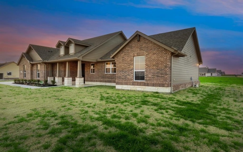 3112 White Oak Road, Oak Ridge, TX 75161, 3 Bedrooms Bedrooms, ,2 BathroomsBathrooms,Residential,For Sale,3112 White Oak Road,20768074