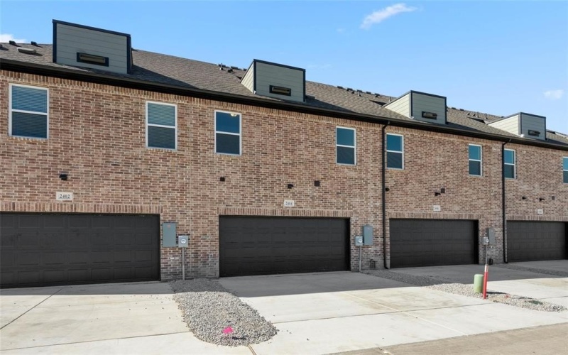 2404 Bulin Drive, Mansfield, TX 76063, 3 Bedrooms Bedrooms, ,2 BathroomsBathrooms,Residential,For Sale,2404 Bulin Drive,20769275