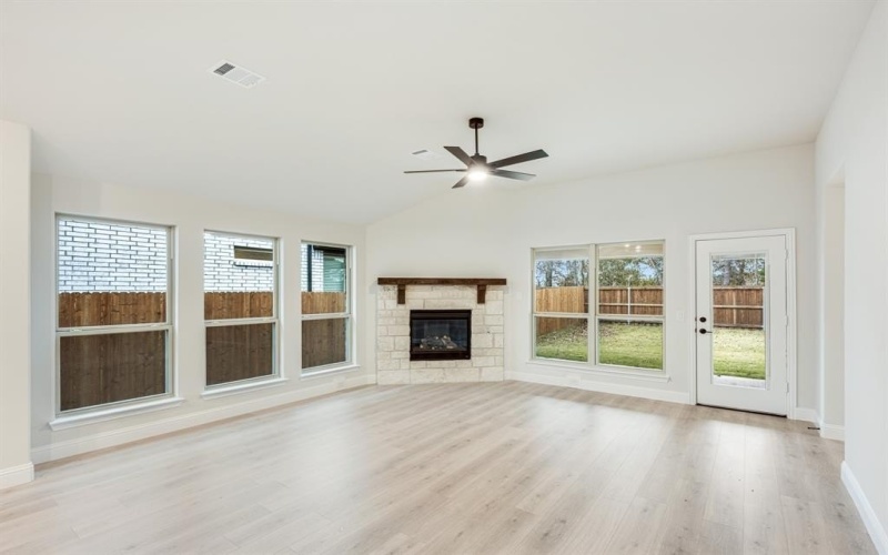 112 Saddlewood Trail, Commerce, TX 75428, 4 Habitaciones Habitaciones , ,3 BañosBaños,Residential,En Venta,112 Saddlewood Trail,20761899
