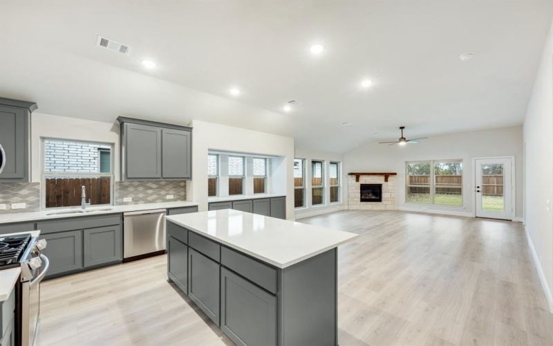 112 Saddlewood Trail, Commerce, TX 75428, 4 Habitaciones Habitaciones , ,3 BañosBaños,Residential,En Venta,112 Saddlewood Trail,20761899