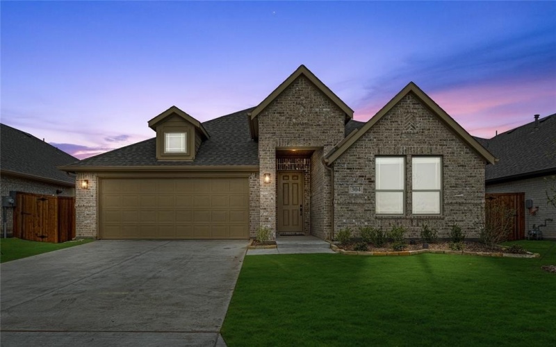 304 Keystone Drive, Commerce, TX 75428, 4 Habitaciones Habitaciones , ,2 BañosBaños,Residential,En Venta,304 Keystone Drive,20761936