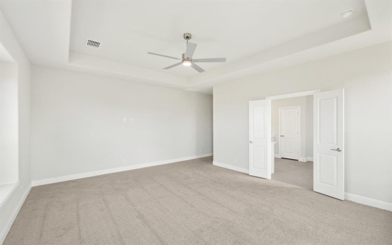 8924 New Ballinger Drive, Denton, TX 76226, 5 Bedrooms Bedrooms, ,5 BathroomsBathrooms,Residential,For Sale,8924 New Ballinger Drive,20770143
