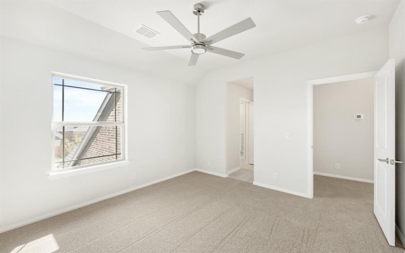 8924 New Ballinger Drive, Denton, TX 76226, 5 Bedrooms Bedrooms, ,5 BathroomsBathrooms,Residential,For Sale,8924 New Ballinger Drive,20770143