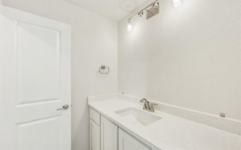 8924 New Ballinger Drive, Denton, TX 76226, 5 Bedrooms Bedrooms, ,5 BathroomsBathrooms,Residential,For Sale,8924 New Ballinger Drive,20770143