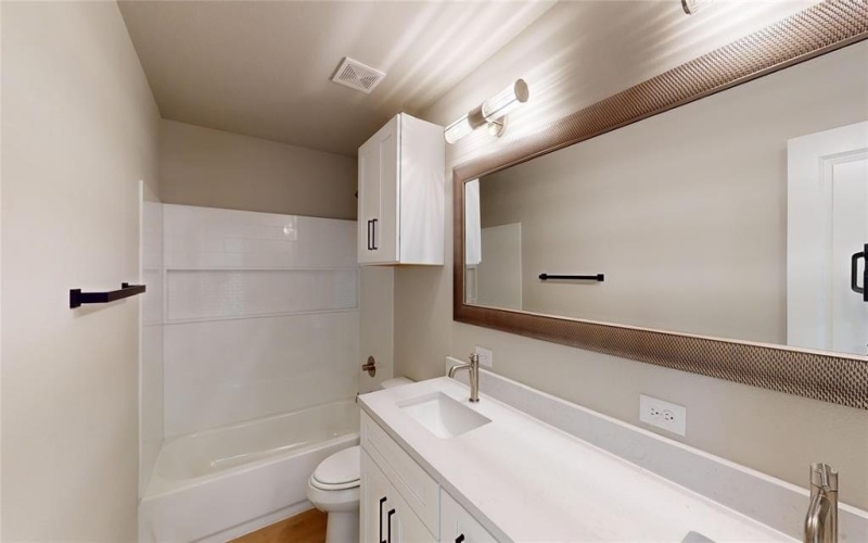 703 Cedar Street, Cleburne, TX 76031, 3 Habitaciones Habitaciones , ,2 BañosBaños,Residential,En Venta,703 Cedar Street,20770770
