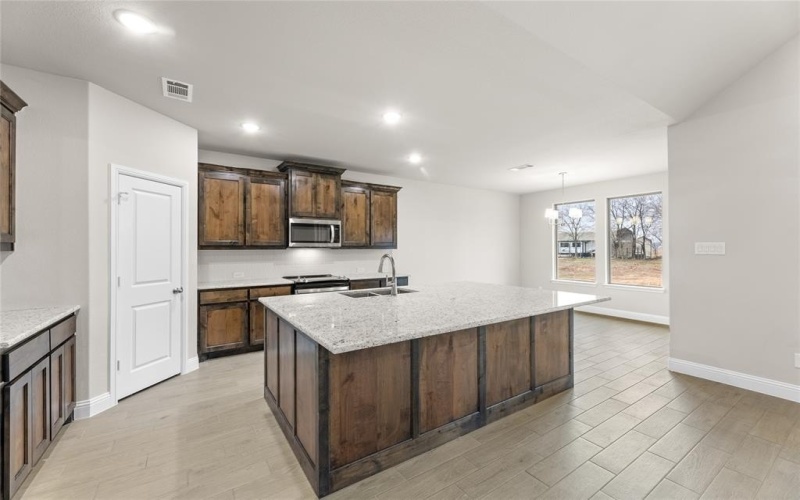 210 Read Ranch Road, Paradise, TX 76073, 4 Habitaciones Habitaciones , ,2 BañosBaños,Residential,En Venta,210 Read Ranch Road,20752516