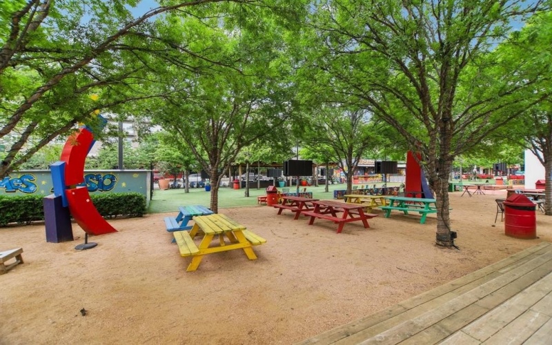 1610 Life Avenue, Dallas, TX 75212, 3 Bedrooms Bedrooms, ,2 BathroomsBathrooms,Residential,For Sale,1610 Life Avenue,20762885
