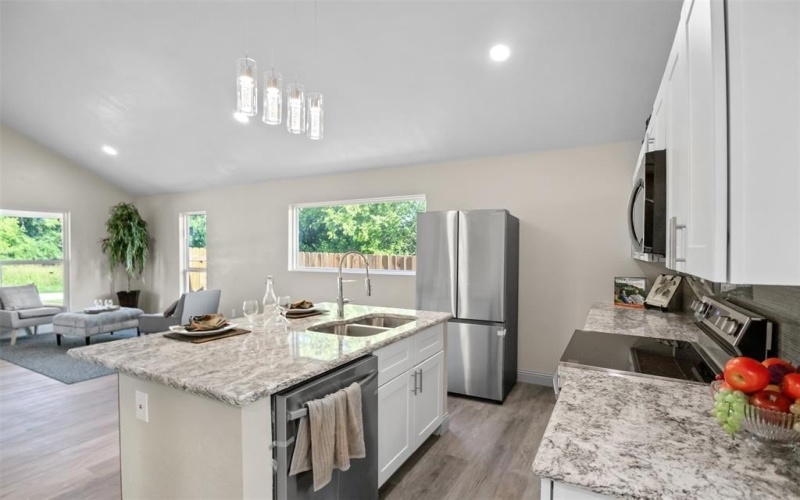 5702 Arkansas Trail, Granbury, TX 76048, 3 Bedrooms Bedrooms, ,2 BathroomsBathrooms,Residential,For Sale,5702 Arkansas Trail,20763020