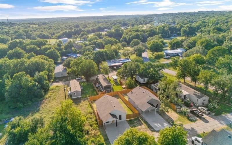 5702 Arkansas Trail, Granbury, TX 76048, 3 Bedrooms Bedrooms, ,2 BathroomsBathrooms,Residential,For Sale,5702 Arkansas Trail,20763020