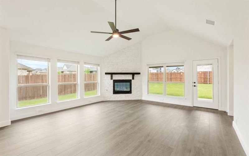 1201 Joseph Earl Drive, DeSoto, TX 75115, 4 Bedrooms Bedrooms, ,3 BathroomsBathrooms,Residential,For Sale,1201 Joseph Earl Drive,0,20771470